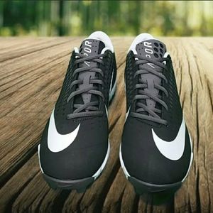 BRAND NEW Nike Vapor Cleats